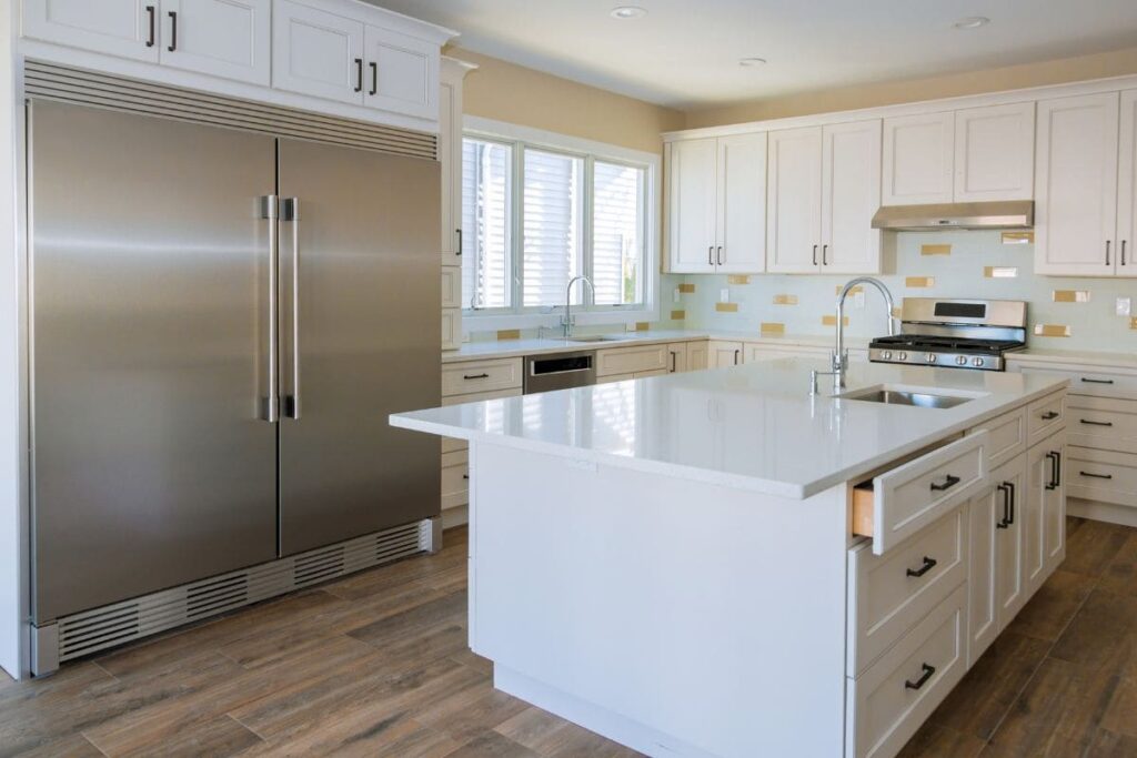 Starmark Cabinets vs KraftMaid - Which is the Perfect Fit?